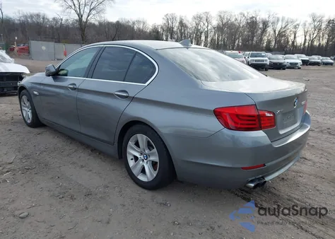 2013 BMW 528I xDrive z USA, uszkodzony, nr VIN WBAXH5C59DDW13368